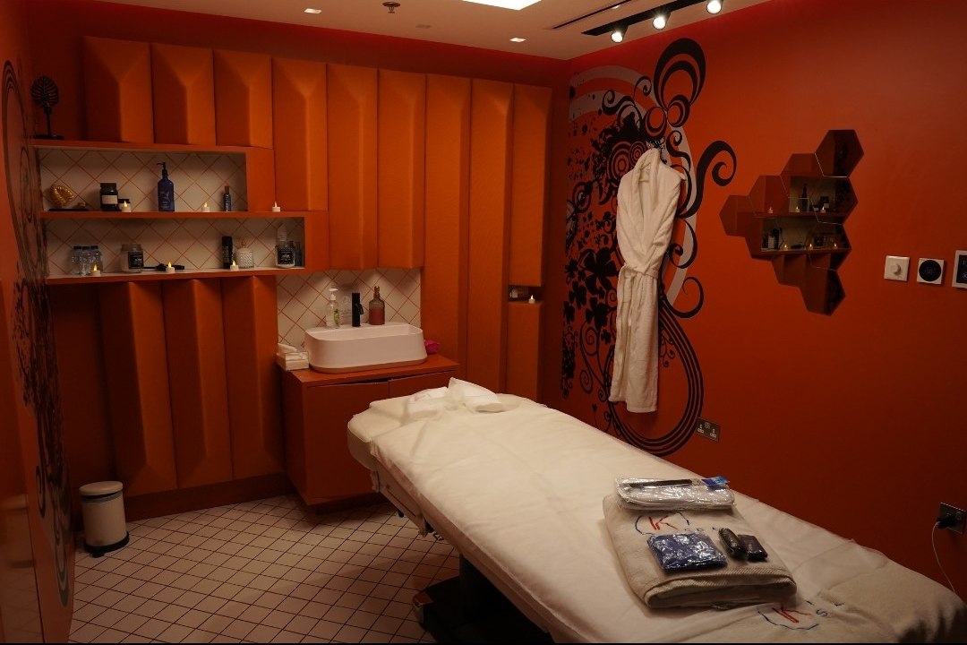 <span>Massage and Spa</span><br> Center Dubai 4